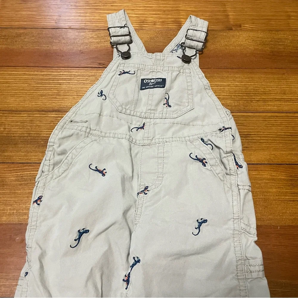 OshKosh B'gosh Cream Overalls with Navy Embroidered Lizards Size 12 Months